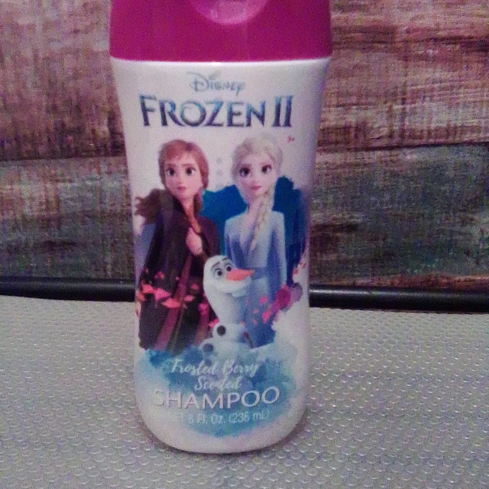 ,🌻 5/$10 Kids Disney Shampoo, Berry Scent